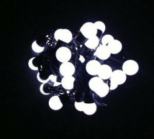 Гирлянда LED 90 Шарик М 5м (белая)