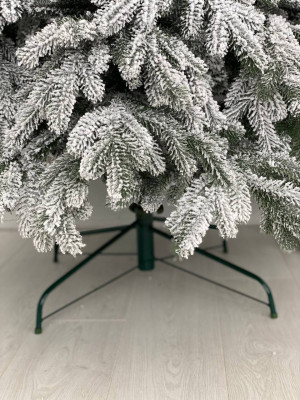 Ялинка засніжена лита 2.3 м Лапландська