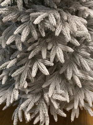 Ялинка засніжена лита 2.3 м Смерека